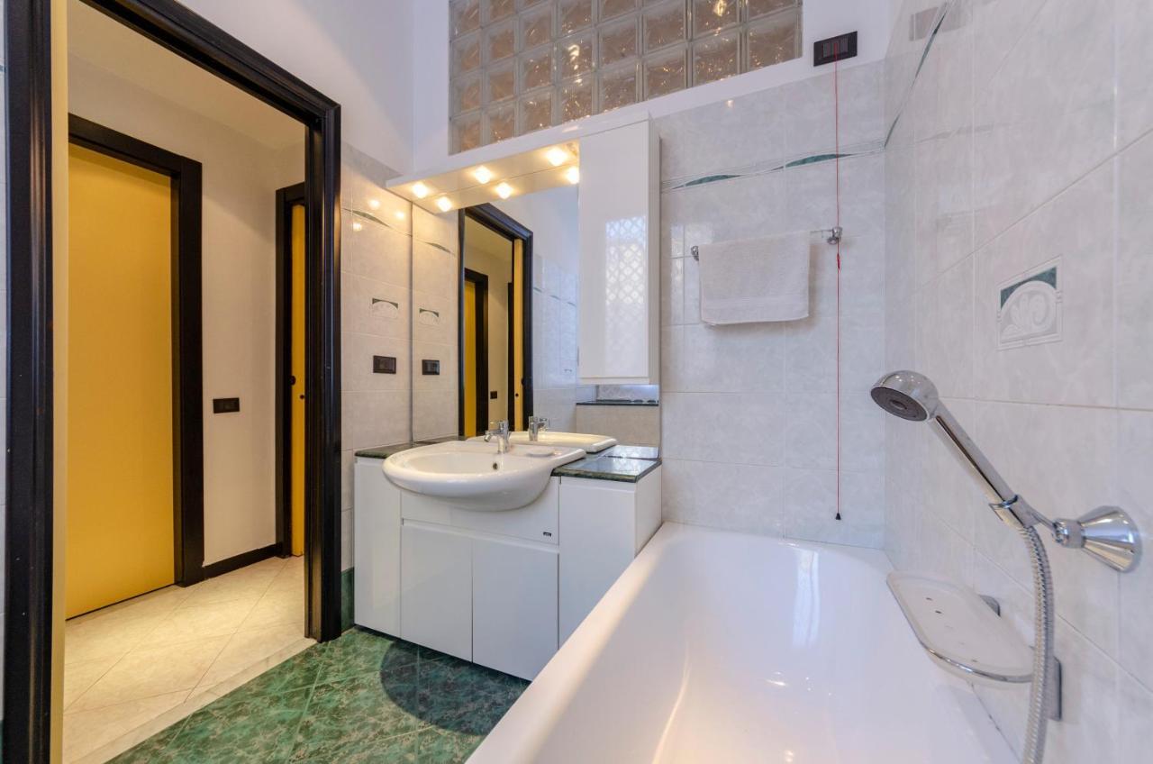 Apartmán Altido Modern Flat For 6 In The Heart Of Genova Foce Exteriér fotografie